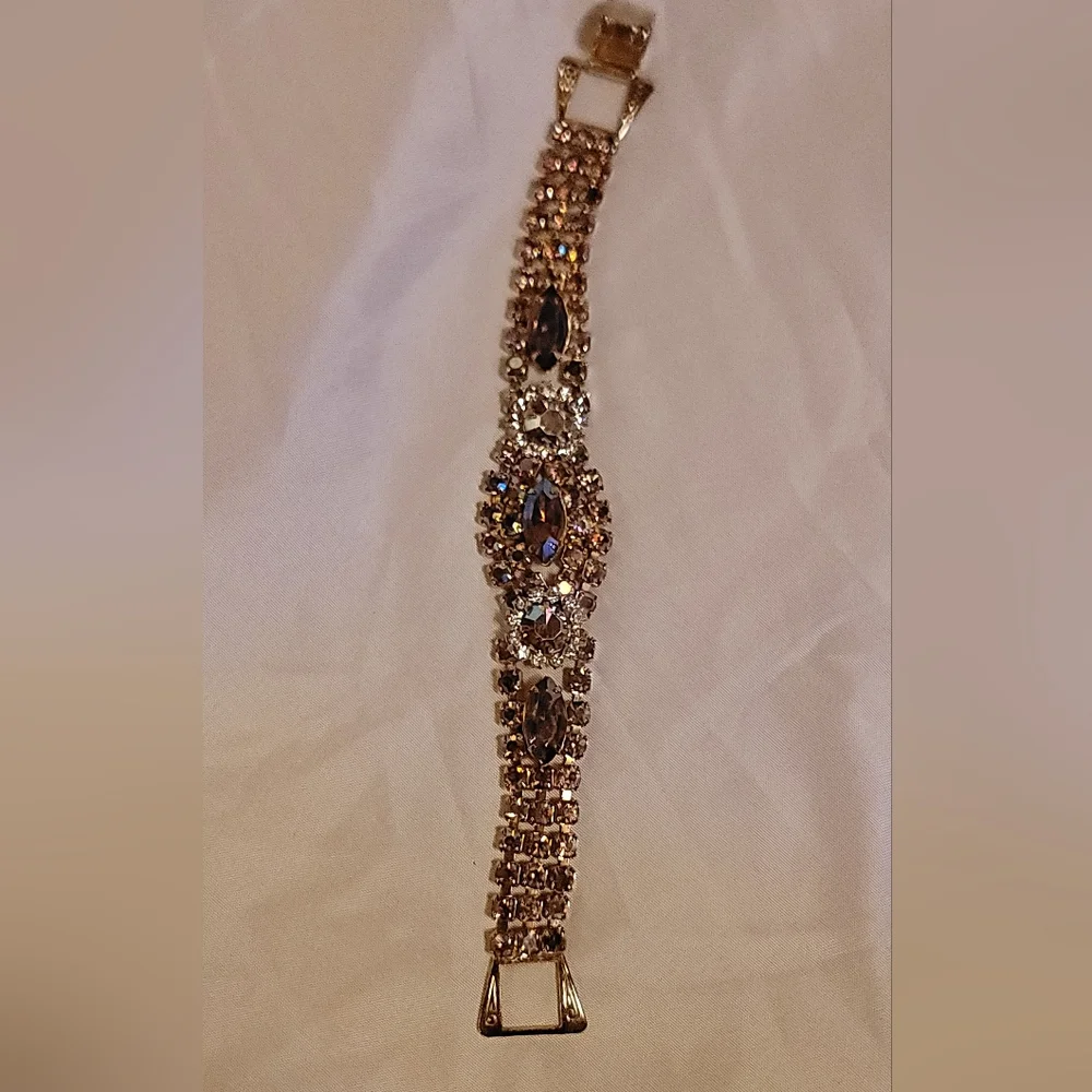 Aurora Borealis Vintage Women's Bracelet - Picture 2 of 6